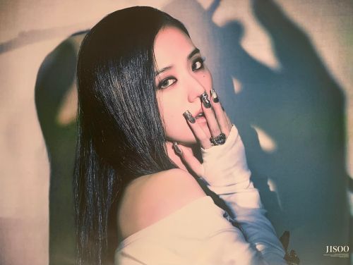 JISOO (BLACKPINK) плакат